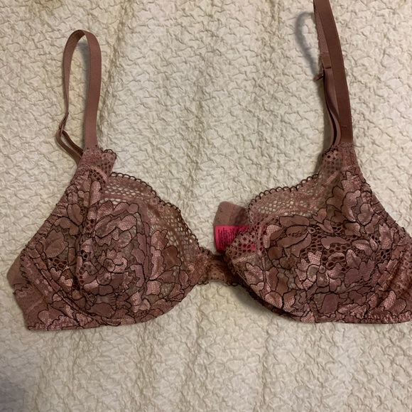 Lace bra! - Picture 2 of 3